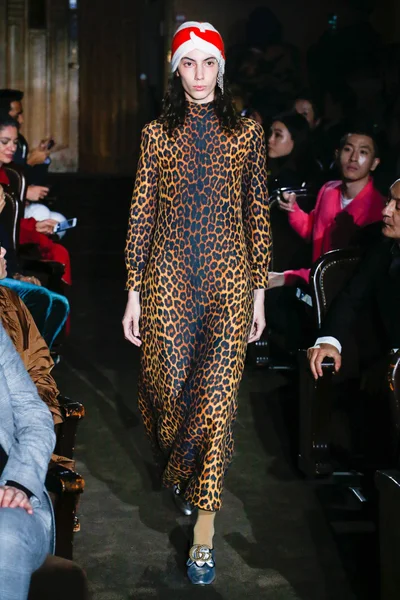 Look 22